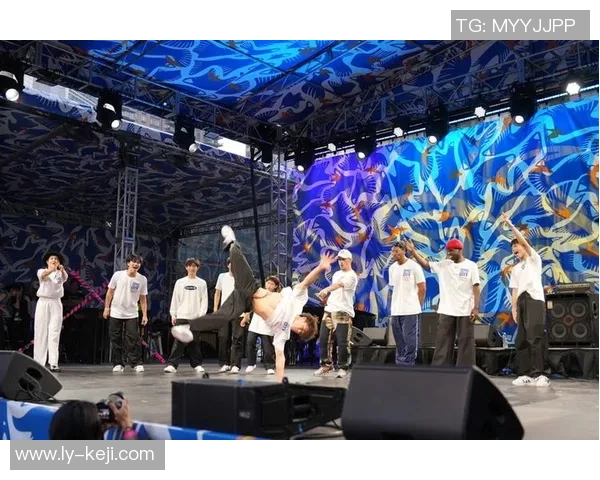 成都街舞队在全国街舞耐力排行榜中荣获第十名展现实力与风采