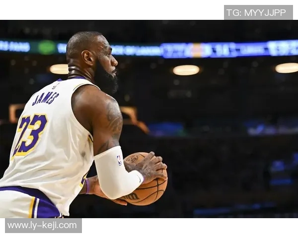 湖人对阵魔术比赛中詹姆斯精彩得分表现引发热议