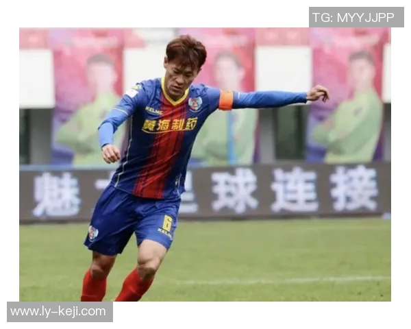 青岛黄海迎战上海申鑫争夺中甲联赛关键三分之战