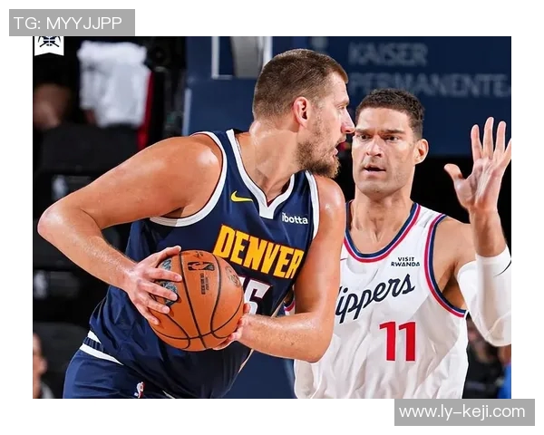 勇士与掘金季后赛第六场激战回顾与精彩瞬间分析