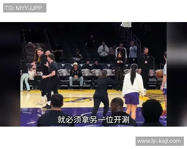 篮网对湖人小南斯表现出色引发球迷热议比赛精彩瞬间回顾