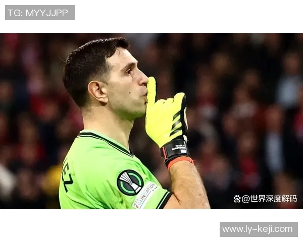 马丁内斯的传奇旅程:从球场新星到世界足球巨星的蜕变与荣耀 马丁内斯的传奇旅程:从球场新星到世界足球巨星的蜕变与荣耀