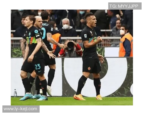 国米与里昂激战正酣最终结果揭晓引发球迷热议 国米与里昂激战正酣最终结果揭晓引发球迷热议