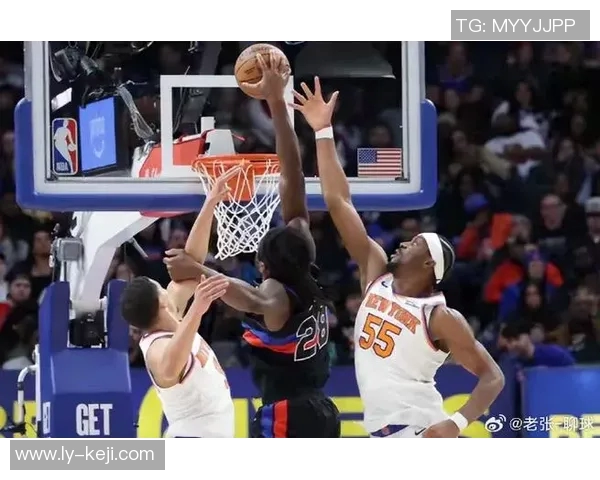 活塞与尼克斯季后赛对决回顾：历史交锋与精彩瞬间的深度分析