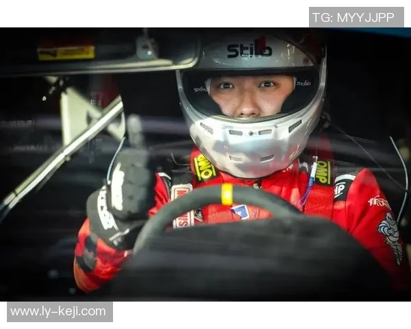 羽毛球场上的奋斗与梦想：刘伟的深度人生对话