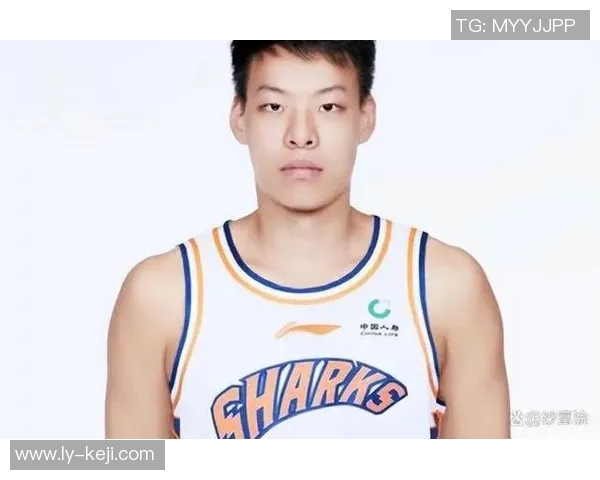 赵岩昊的篮球之路：从青涩少年到CBA明星的成长故事